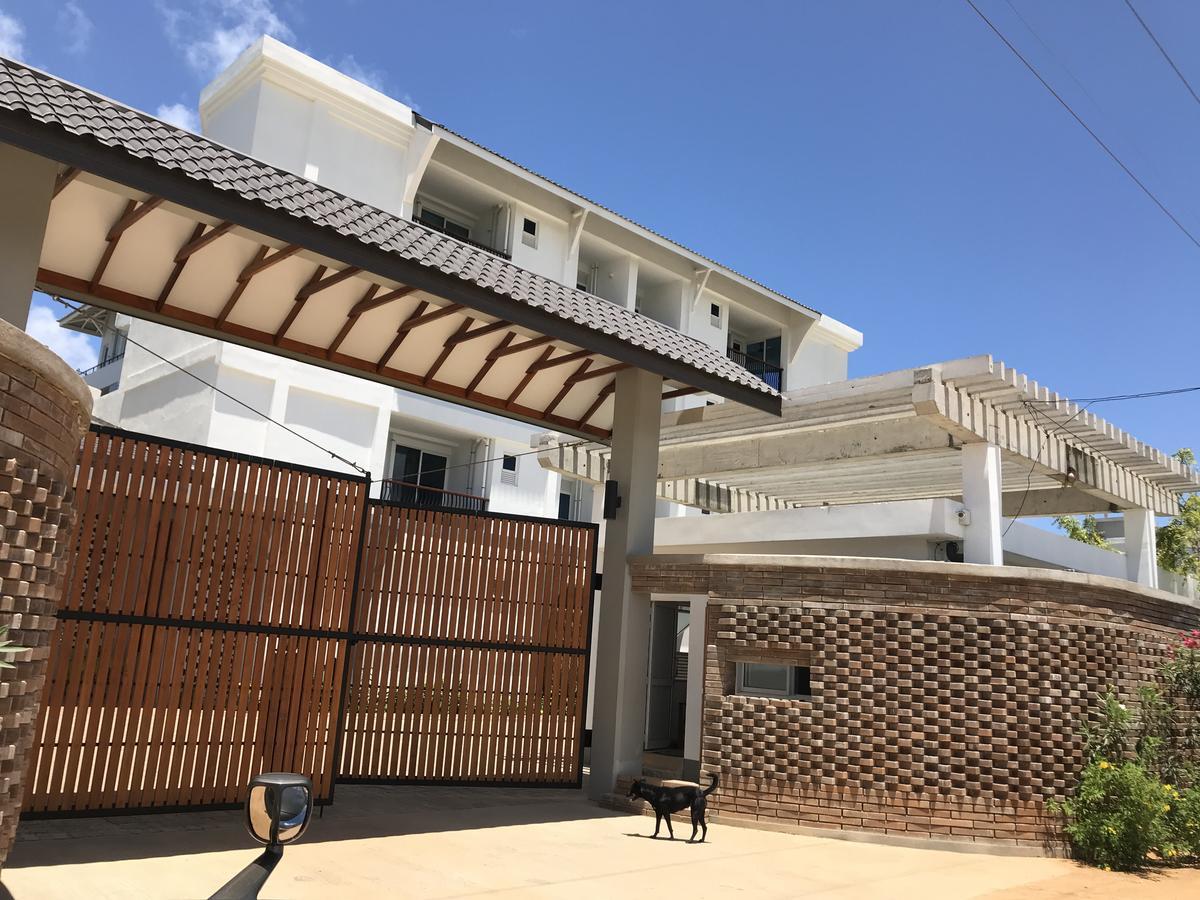 Araliya Oceanfront Condos Nilaveli, Trincomalee Exterior photo